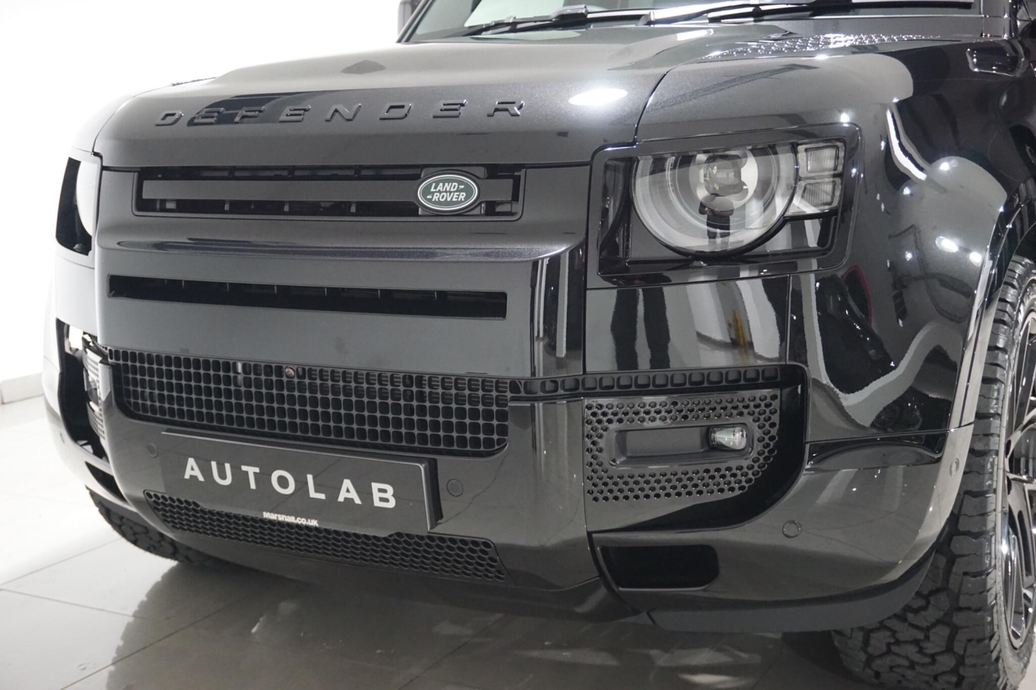 Land Rover Defender 110 3.0 D300 MHEV X-Dynamic HSE Auto 4WD Euro 6 (s/s) 5dr